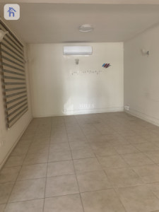Spacious 4 Bedroom House in English Village Image 10