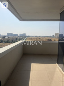 Spacious Apartment with Stunning Views Resim 8