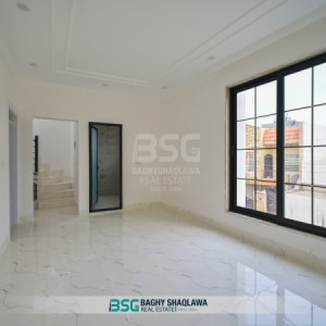 Modern 4 Bedroom House Image 3