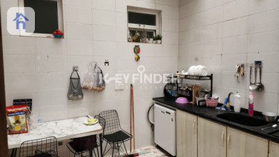 Spacious Home in 32 Park Image 8