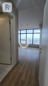 Bright and Airy Apartment image 2