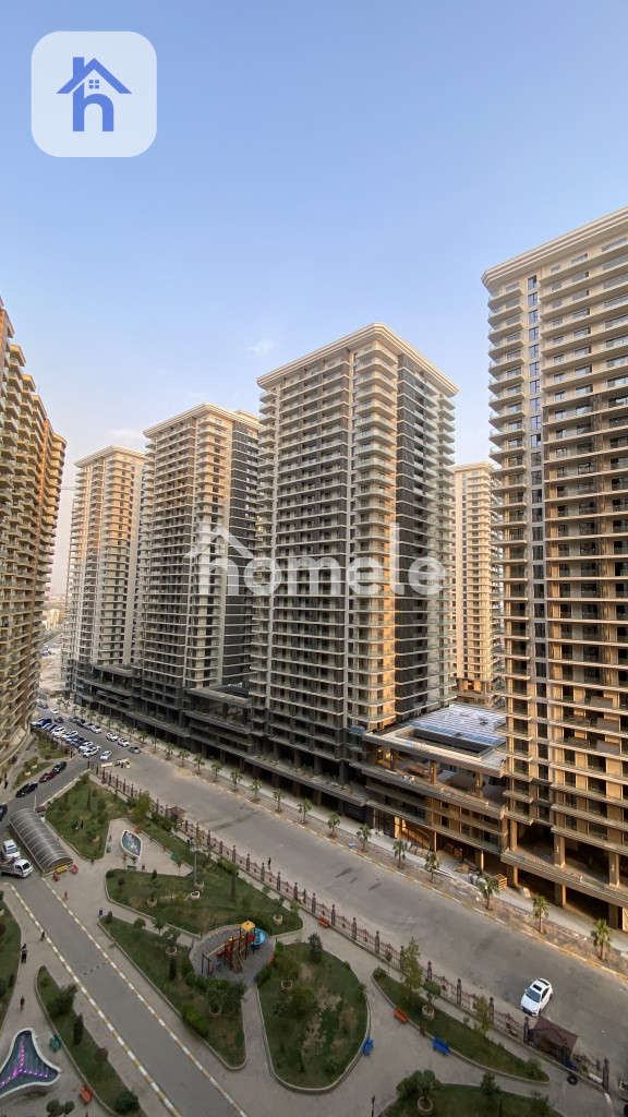 Modern 1BR Apartment in Roya Tower