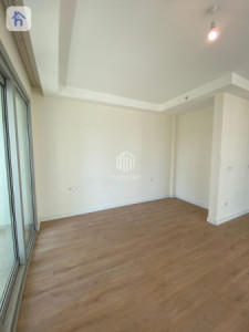 Studio Apartment For Rent Image 8