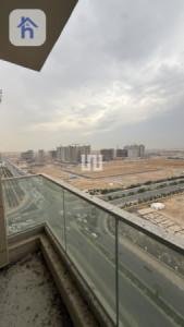 Spacious Modern Apartment image 14