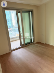 Modern 1 Bedroom Apartment Image 9