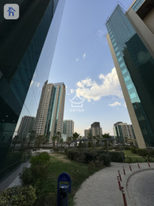 Modern Apartment with 2 Bedrooms in Empire Wings Image 3