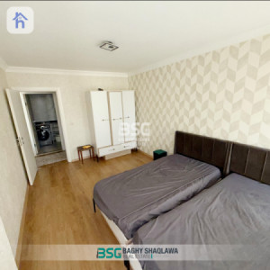 Family Apartment with Modern Amenities Image 4