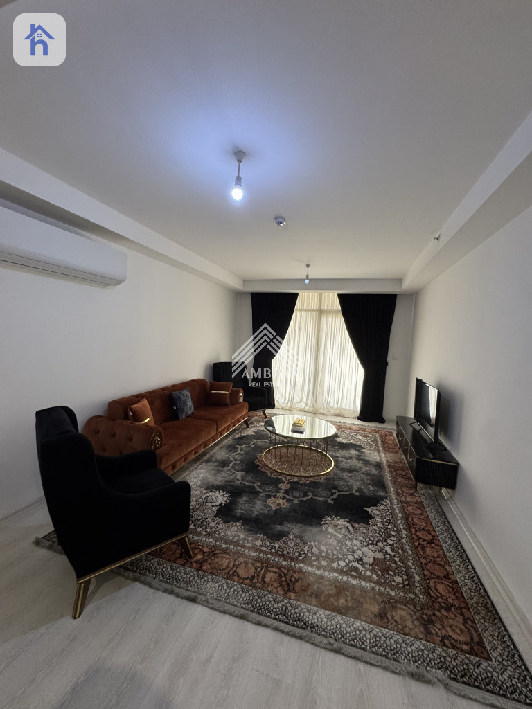 شوقەیەکی یەک ژووری نووستنی نایاب لە تاوەرەکانی ئیمپایەر پیرڵ