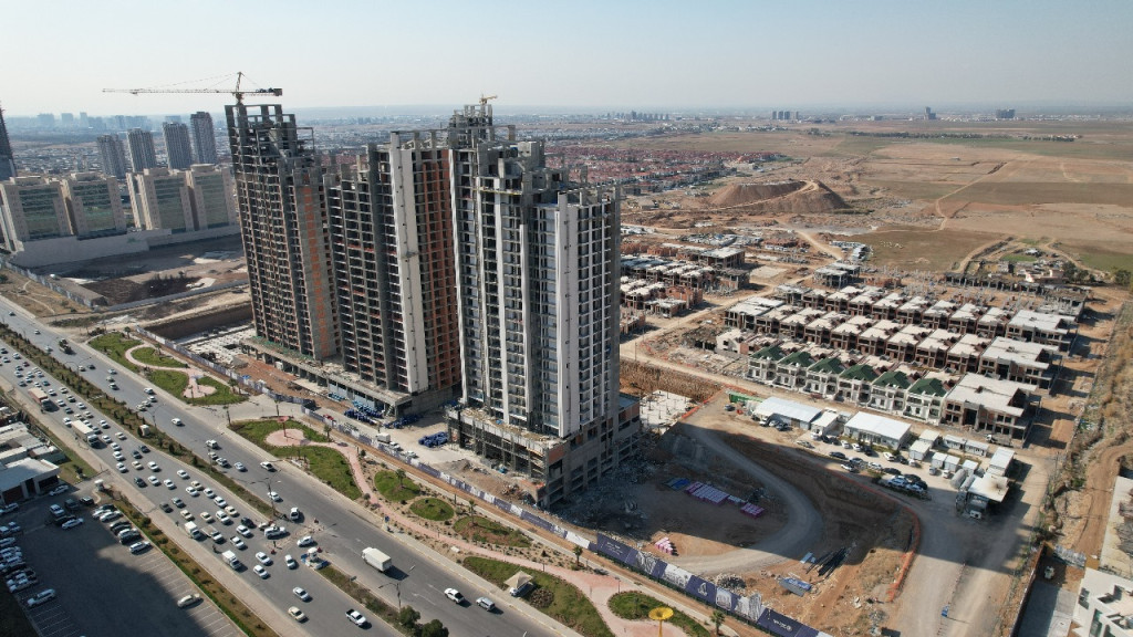 Modern 2-Bedroom Apartment in Qaiwan Mirador