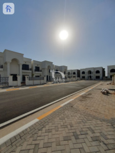 منزل واسع مع 4 غرف نوم صورة 26