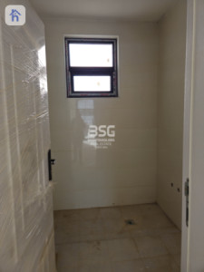 Spacious 4-Bedroom Home in Zaner City Image 12