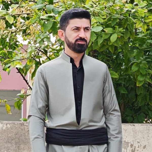 هۆشەنگ گەزنەیی