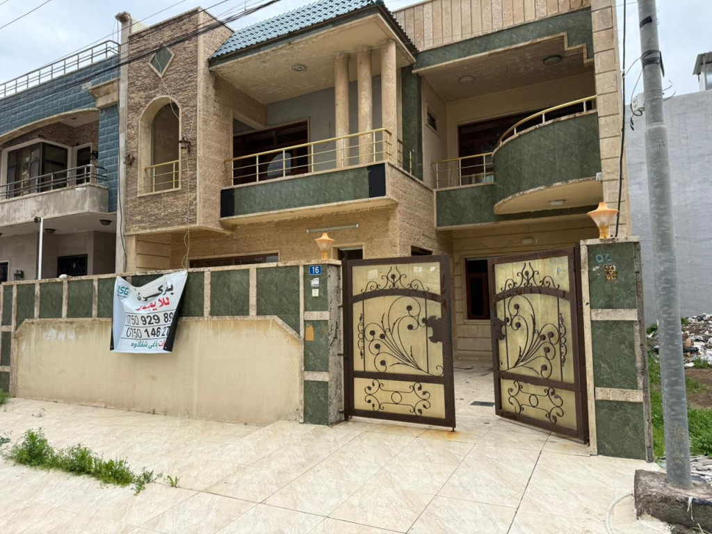 خانووی بازرگانی (200م²)