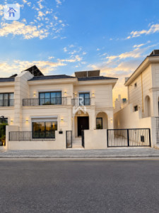 Modern House image 1