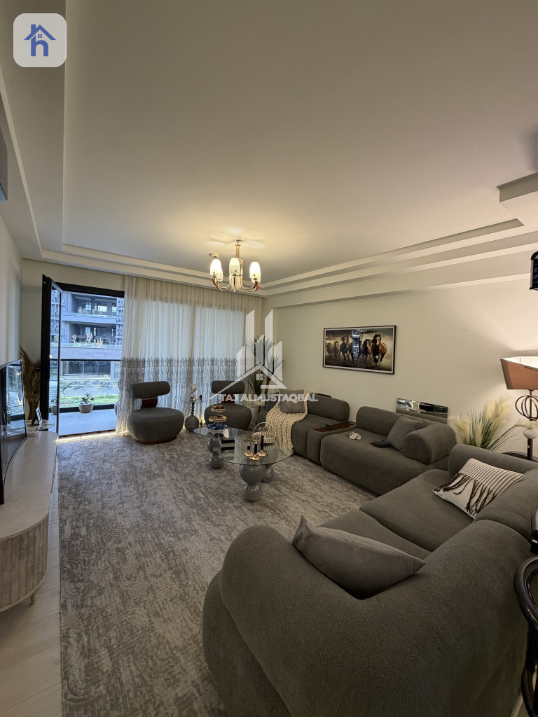 Modern 1-Bedroom Apartment Image 2