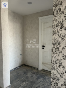One-Bedroom Apartment in Queen Tower Image 4