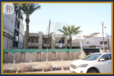 Exclusive Commercial Rental in Prime Location image 1