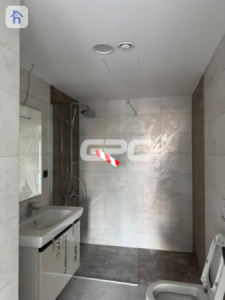 شوقەیەکی ئارام لە تاوەرەکانی ڕامی لە هەولێر وێنە 8