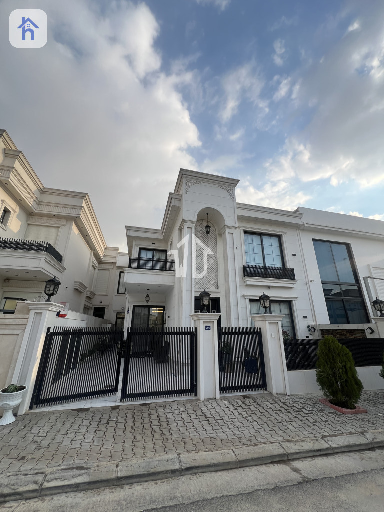 Modern Home in Hiwa City