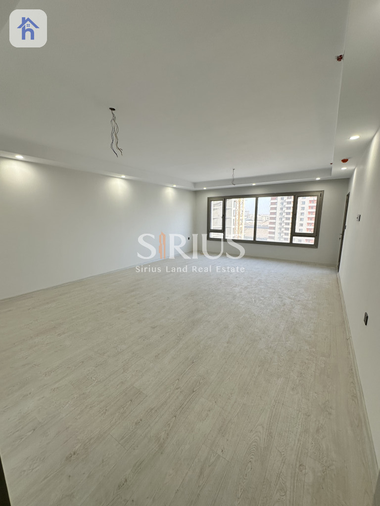 Spacious 3 Bedroom Apartment with 8th Floor View