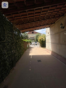 Spacious House in English Village Image 19