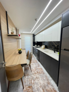 شوقەی ڕاخراو بۆ فرۆشتن وێنە 5