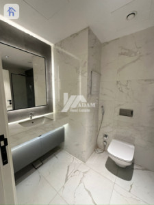 Modern Apartment image 16