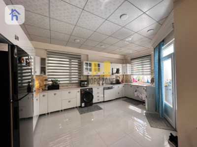 Spacious House with 5 Bedrooms Resim 6