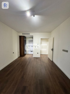 Spacious Apartment in Boulevard Image 10