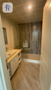 Spacious 2-Bedroom Apartment image 7