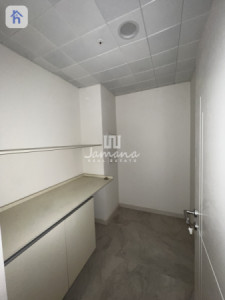 Modern 2-Bedroom Apartment in Empire Square Resim 7