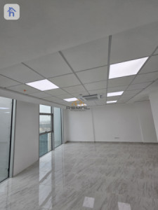 Modern office in Empire Business Towers image 3