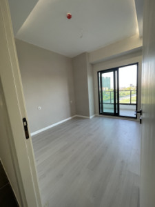 Sleek 2-Bedroom Apartment image 3
