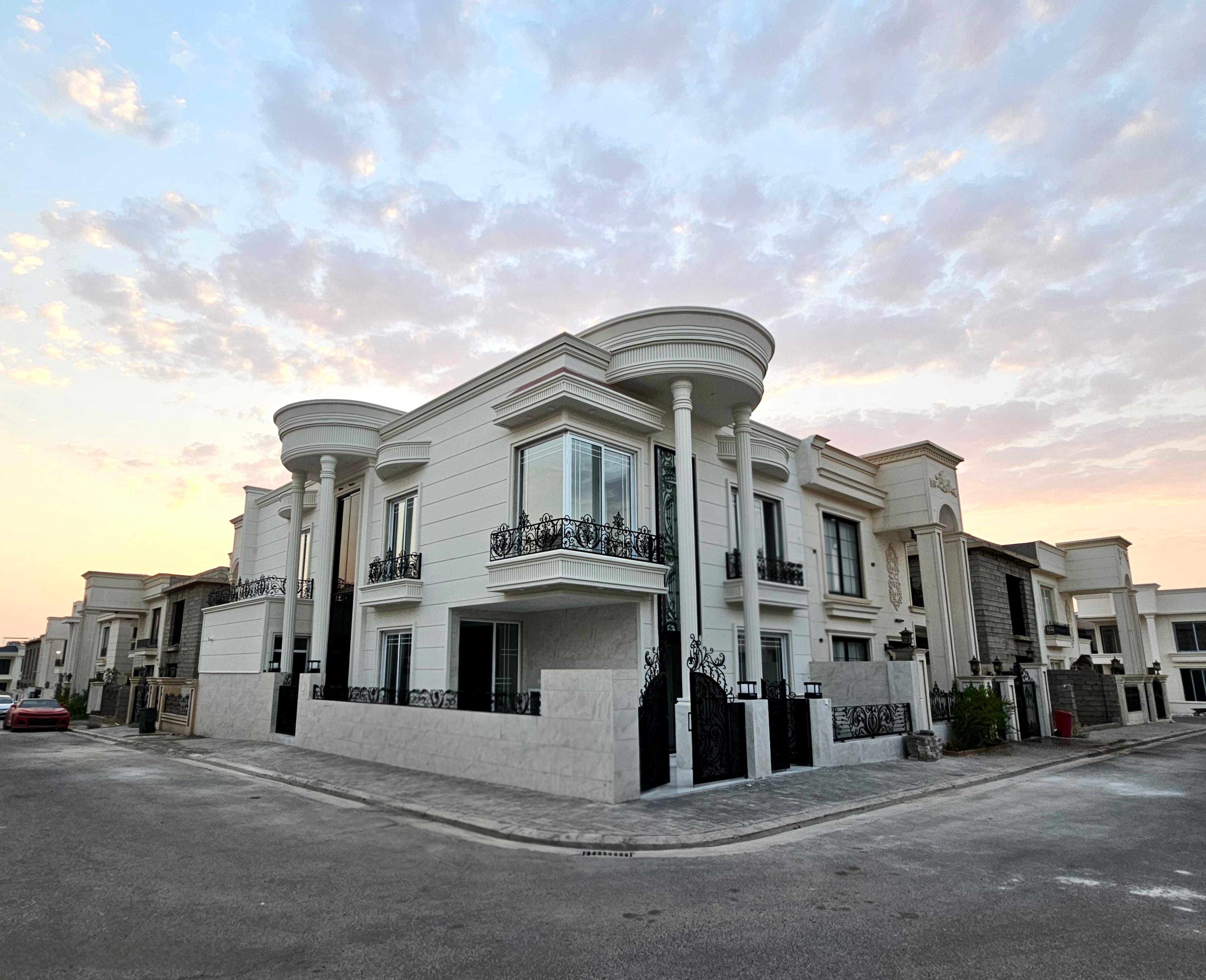 Large Family House in Hiwa City