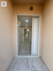 Spacious House For Rent image 4
