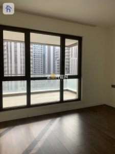 Modern Apartment in Central Location Image 5