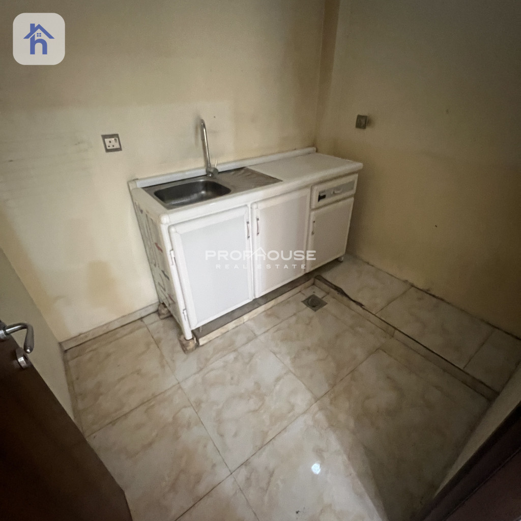 Modern Office Space for Rent Resim 4