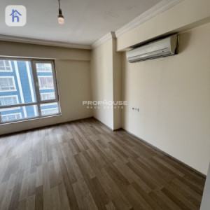 Elegant 3 BR Apartment with Ample Space image 2