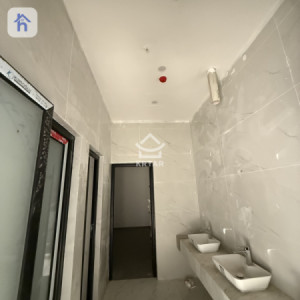 پێشانگای نوێی ئۆتۆمبێل بۆ کرێ image 12