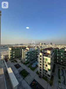 Modern 3-Bedroom Apartment image 12