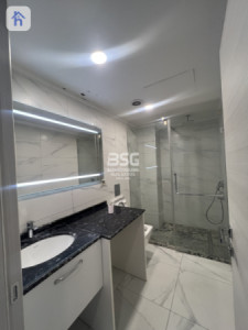 Modern Office with Great Views Image 3