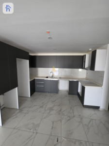 Chic 1-Bedroom Apartment Image 3