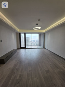 Spacious Apartment with High Floor Resim 4