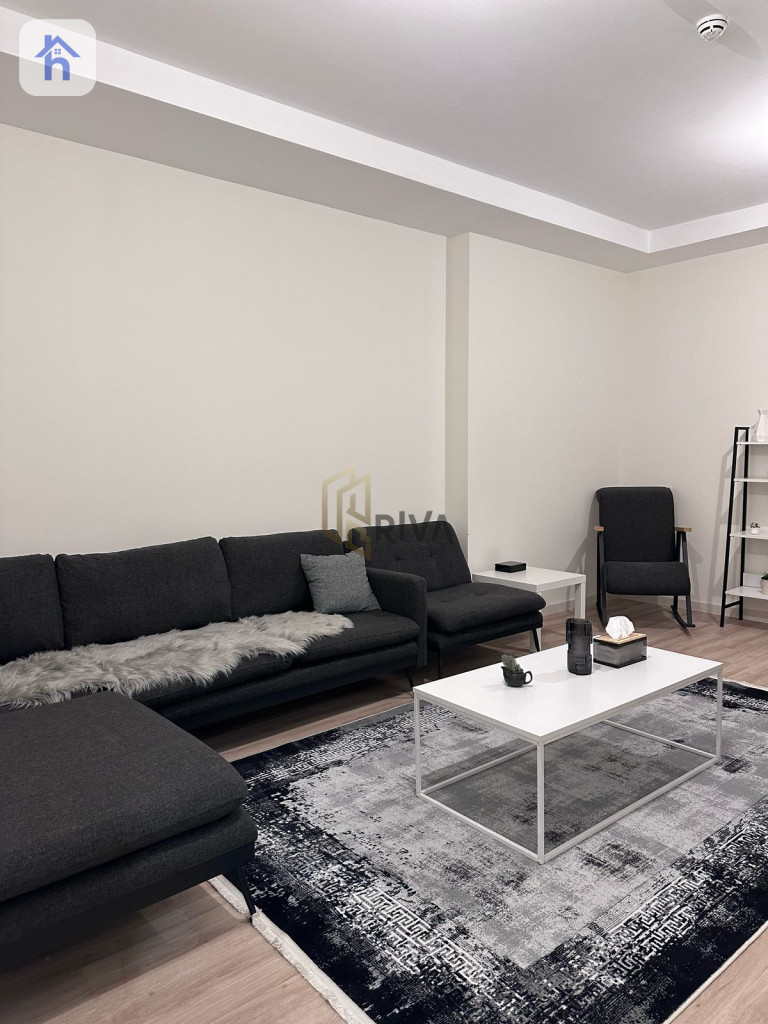 Modern apartment in Empire Square