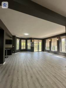 Spacious Villa in English Village image 6