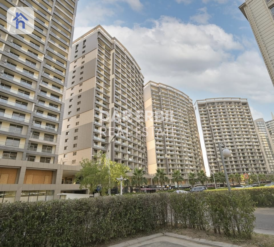 Modern 1BR Apartment