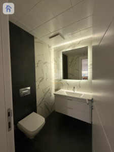 Cozy 1BR Apartment with Stunning View Image 8