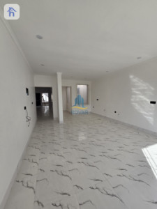 Modern Family Home with 4 Bedrooms Image 12