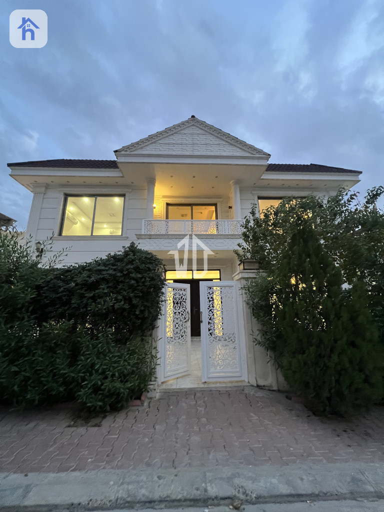 Spacious house in Hiwa City