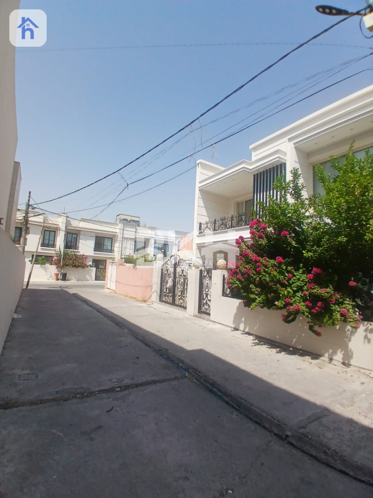 Elegant Two-Floor House for Sale Image 3